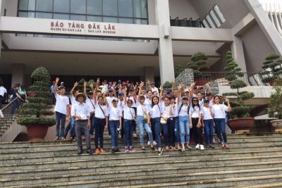 Học sinh khối 9 Năm học 2017 -2018 đi thực tế